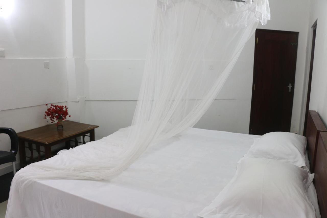 A.V.N Homestay ウナワトゥナ エクステリア 写真